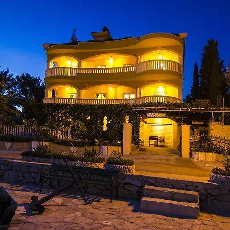 Apartment Vila More *