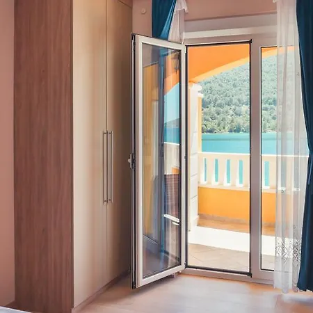 Apartament Vila More *