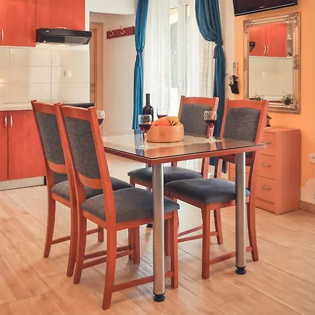 Vila More Apartment Grebastica