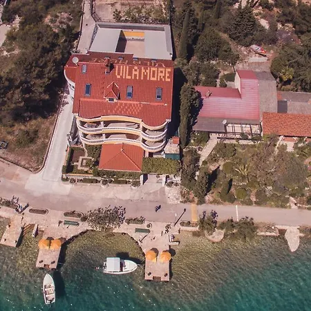 Vila More アパート *