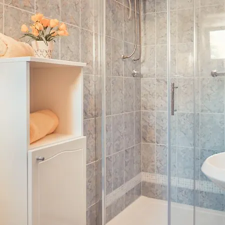 Vila More Grebastica