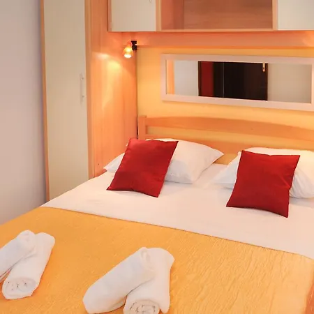 Vila More Grebastica