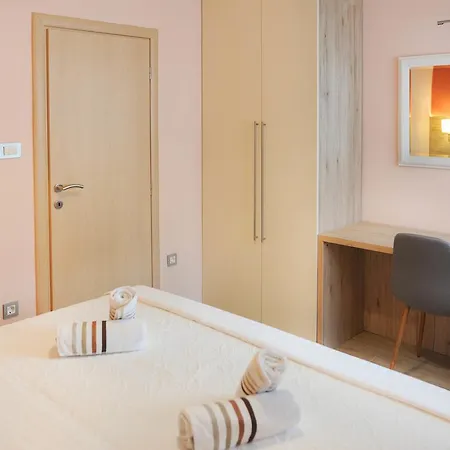 Apartament Vila More *